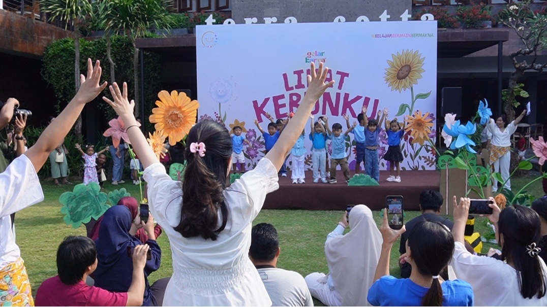 Bimba Rainbow Taman Giri, Children Bloom Through Play and Performance