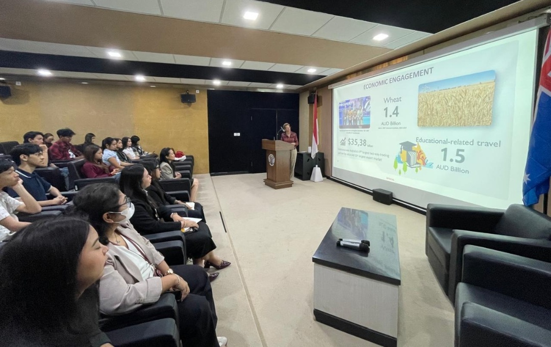 Australian Consul-General Renews #AussieBanget Partnership with Undiknas, Highlights Australia-Indonesia Ties